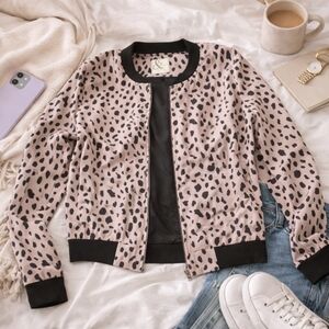 Ampersand Avenue Leopard Print Bomber Jacket Medium Tan Black